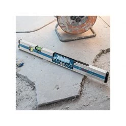BOSCH Niveau électronique 60cm GIM60 - 0601076700 -Mesure Contrôle Soldes Magasin bosch niveau electronique 60cm gim60 0601076700 4