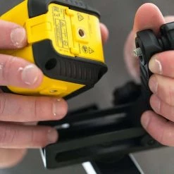 Laser Multipoints, Croix Et Plan STANLEY Niveau Laser Croix Cubix Vert - STHT77499-1 -Mesure Contrôle Soldes Magasin stanley niveau laser croix cubix vert stht77499 1 4